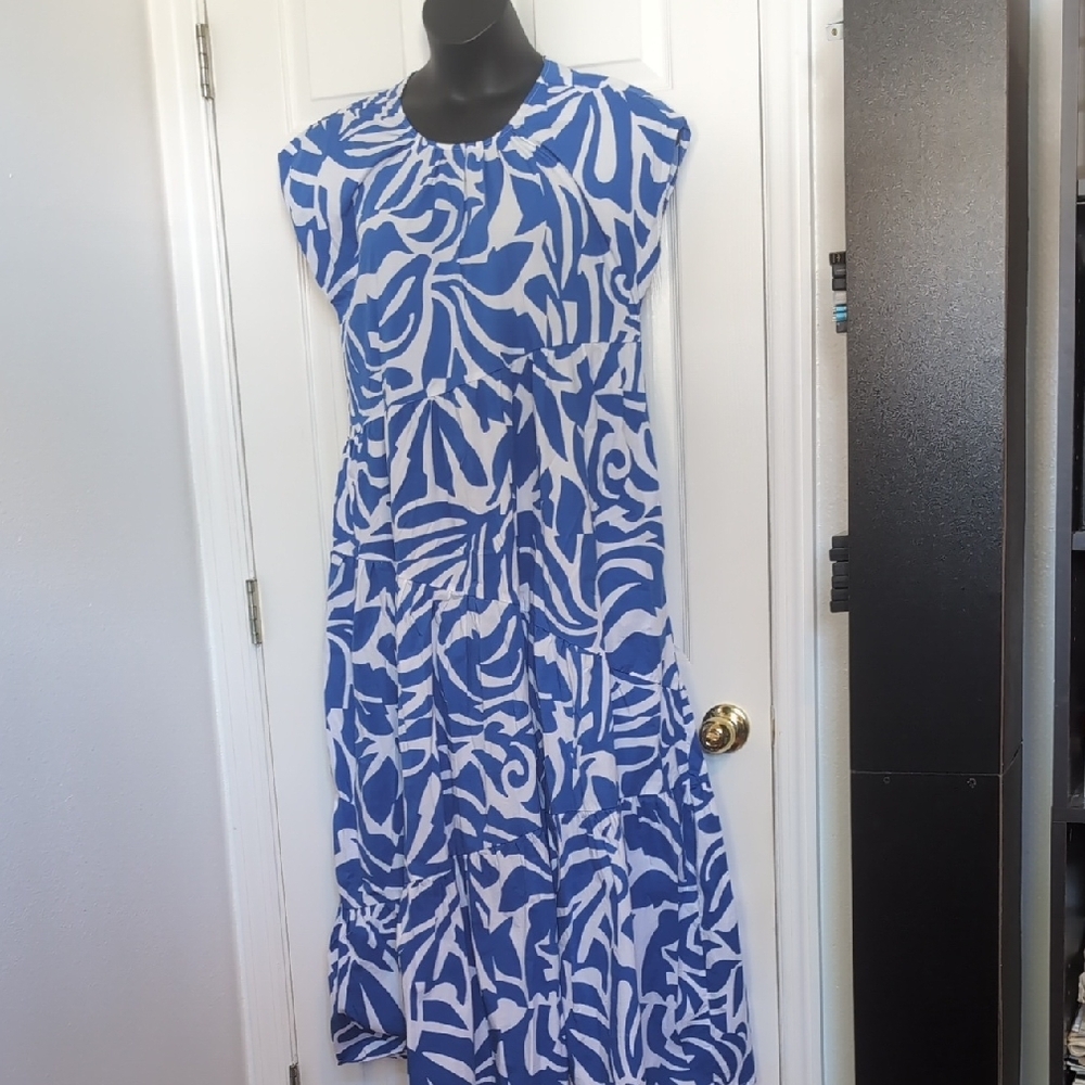 1. State Blue & White Graphic Print Tiered Maxi Dress